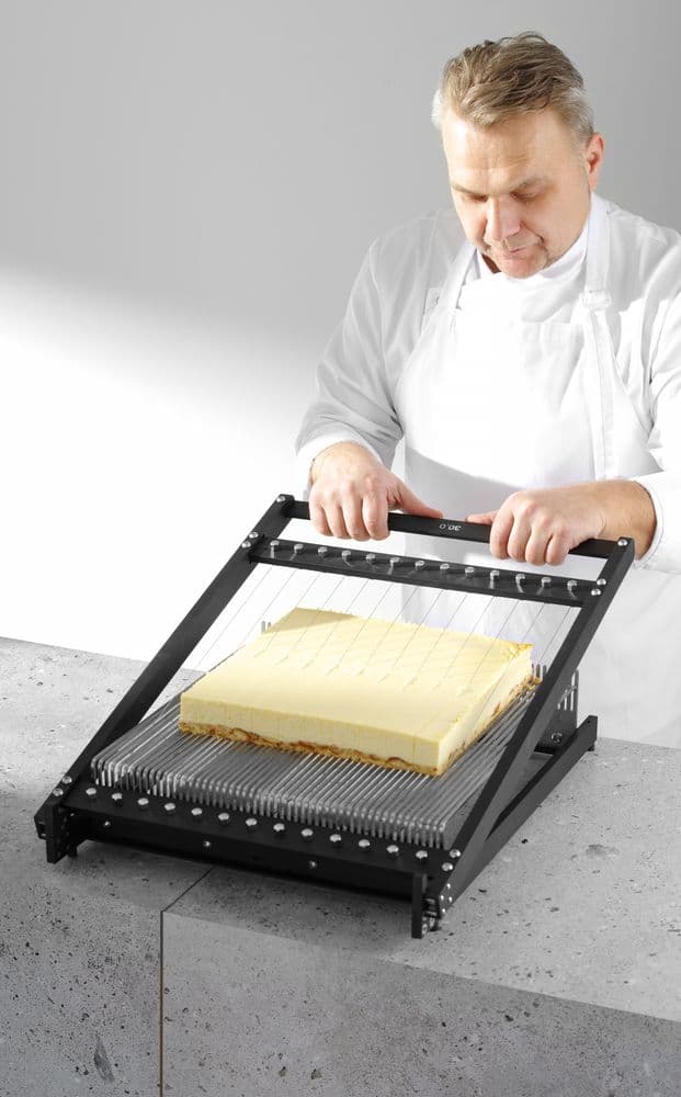 Egyszeri tészta gitár - Fekete - 636x441x(H)109mm - 4