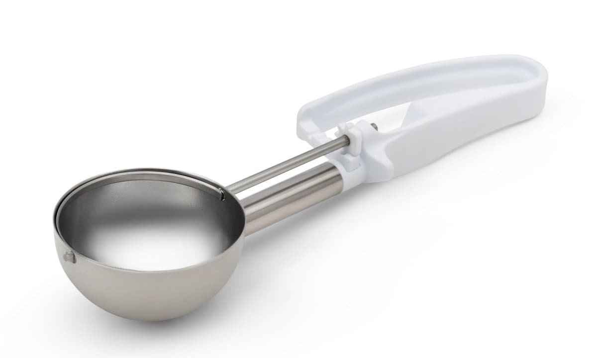 4.7-ounce extended-length disher with white squeeze handle