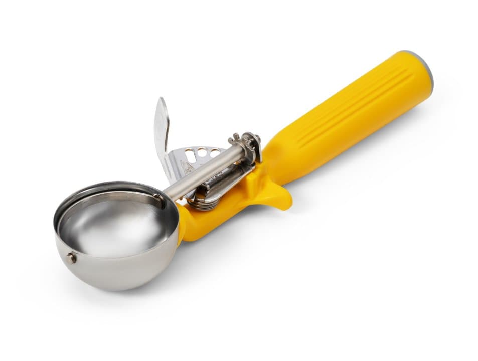 1 ⅝-ounce one-piece thumb disher with yellow handle